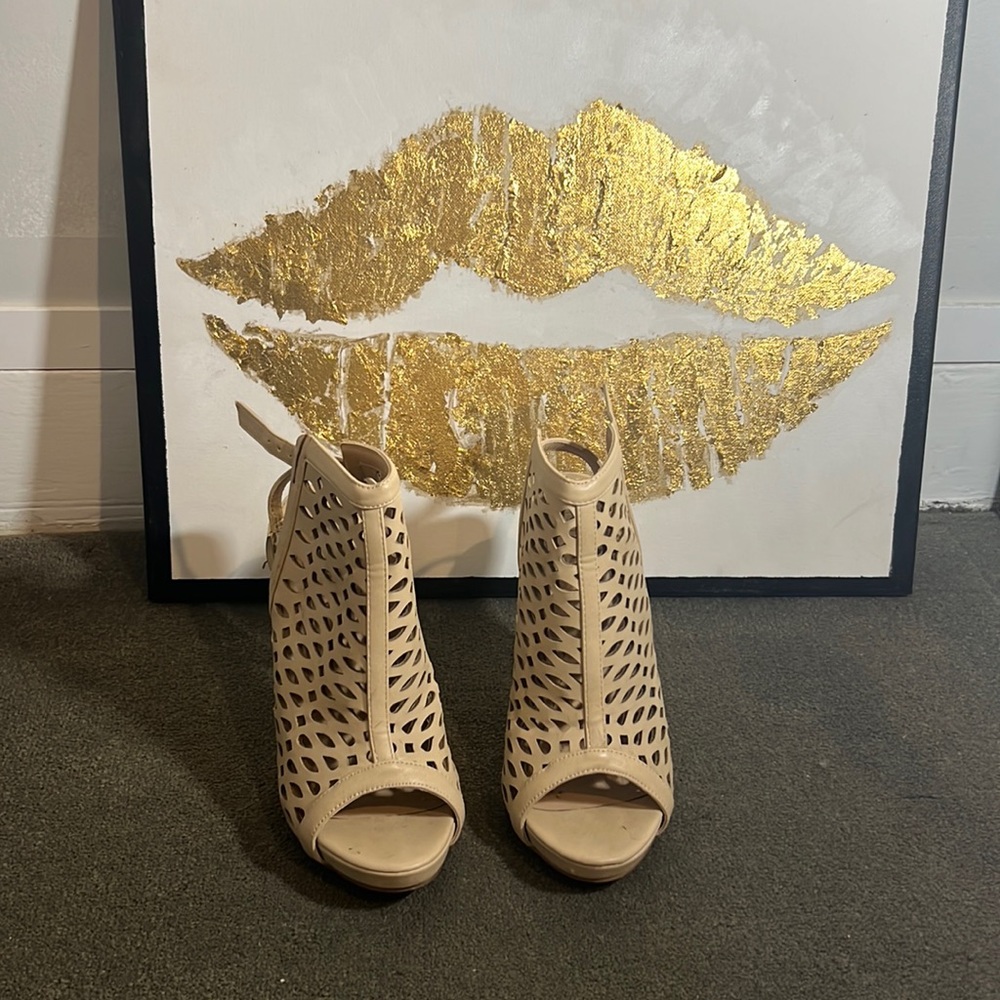 Laser cut booties tan